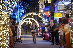 BIB: 5232
                            <button type="button" onclick="openModal(24875477)" class="btn btn-primary btn-sm float-right btn-popup" data-toggle="modal" data-target=".modal-high-quality">
                        <i class="fas fa-shopping-cart"></i> Add to Cart
                    </button>
                                            <button type="button" onclick="isThisMe(24875477, true)" class="btn btn-success btn-sm float-right btn-popup btn-isme hidden" data-toggle="tooltip" data-placement="bottom" title="นี่คือรูปของคุณใช่ไหม คลิกที่นี่เพื่อเอาเข้าอัลบั้ม">
                        <i class="fas fa-plus"></i> Add to album
                    </button>
                    <button type="button" onclick="isThisMe(24875477, false)" class="btn btn-warning btn-sm float-right btn-popup btn-isnotme hidden">
                        <i class="fas fa-ban"></i> Remove from album
                    </button>